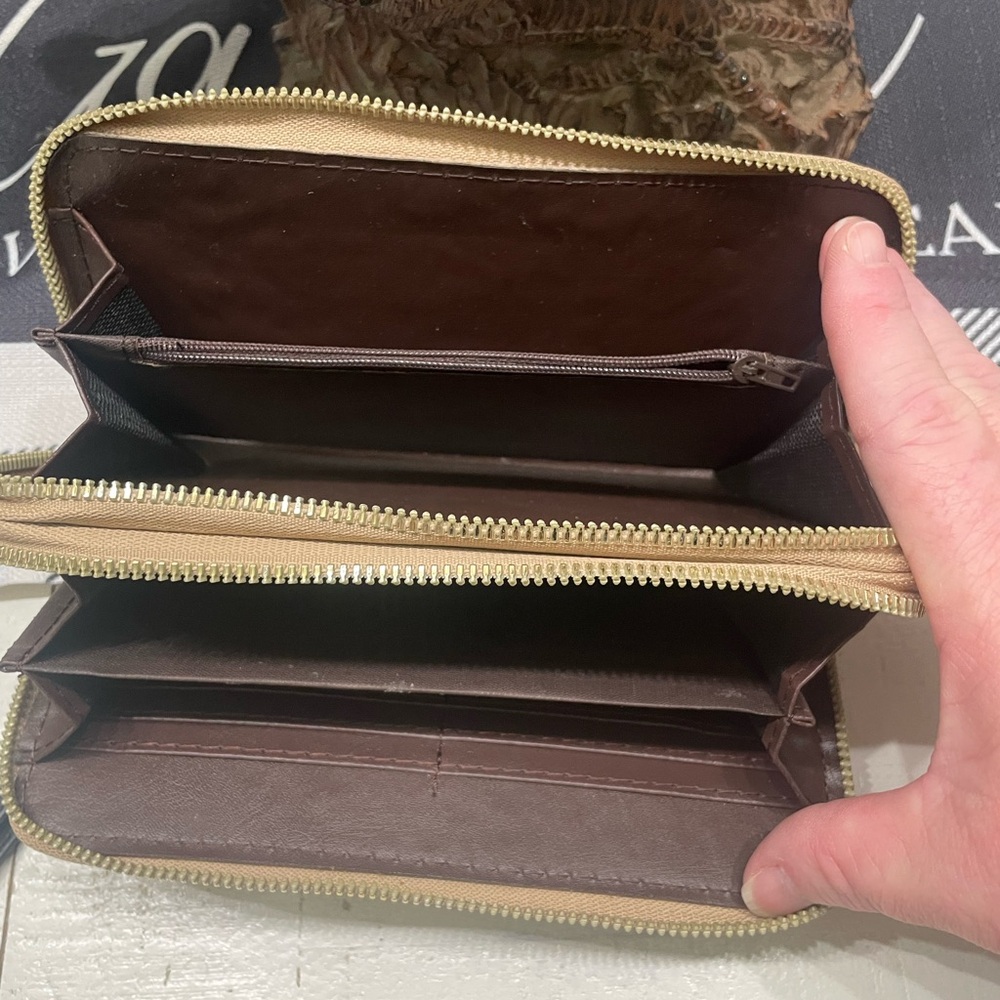 Wristlet wallet - Picture 4 of 6